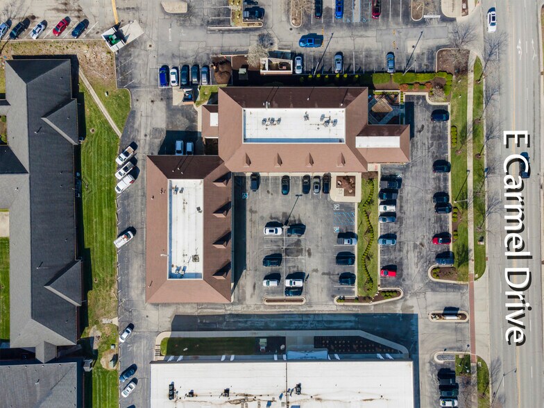 More Photos Of 99 E Carmel Dr, Carmel Storefront Retail Office For Lease