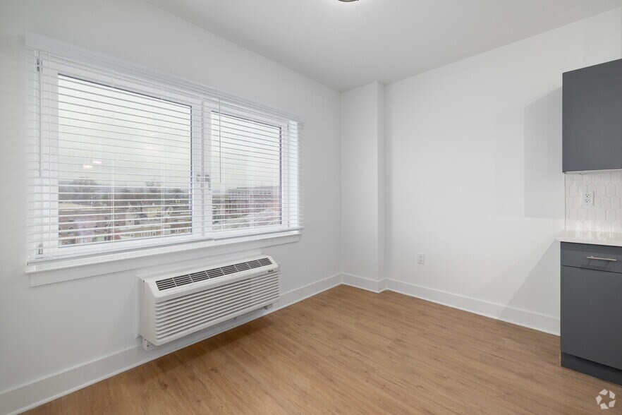 More Photos Of 300 E Main St, Bound Brook Apartments For Lease