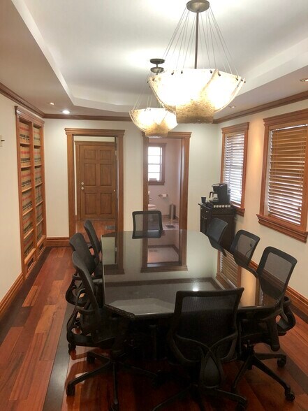 More Photos Of 1732 Manatee Ave, Bradenton Office Residential For Sale