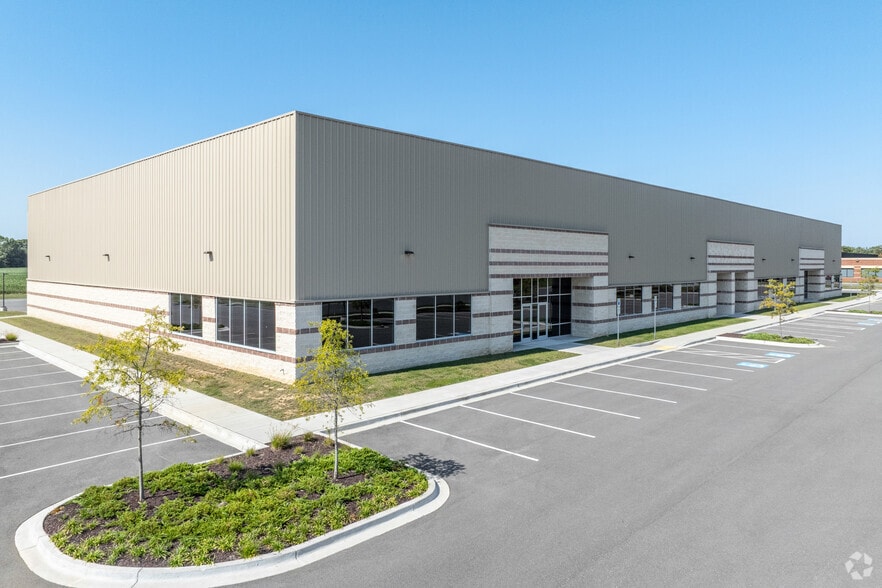 Primary Photo Of 214 Coursevall Dr, Centreville Light Distribution For Lease