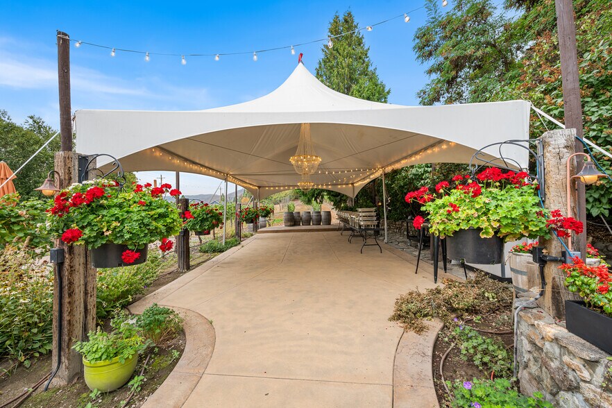 More Photos Of 250 Karma Kanyon Dr, Chelan Winery Vineyard For Sale