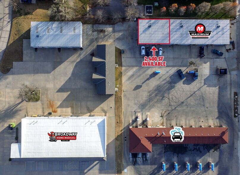 More Photos Of 621-633 N Kessler St, Wichita Showroom For Lease