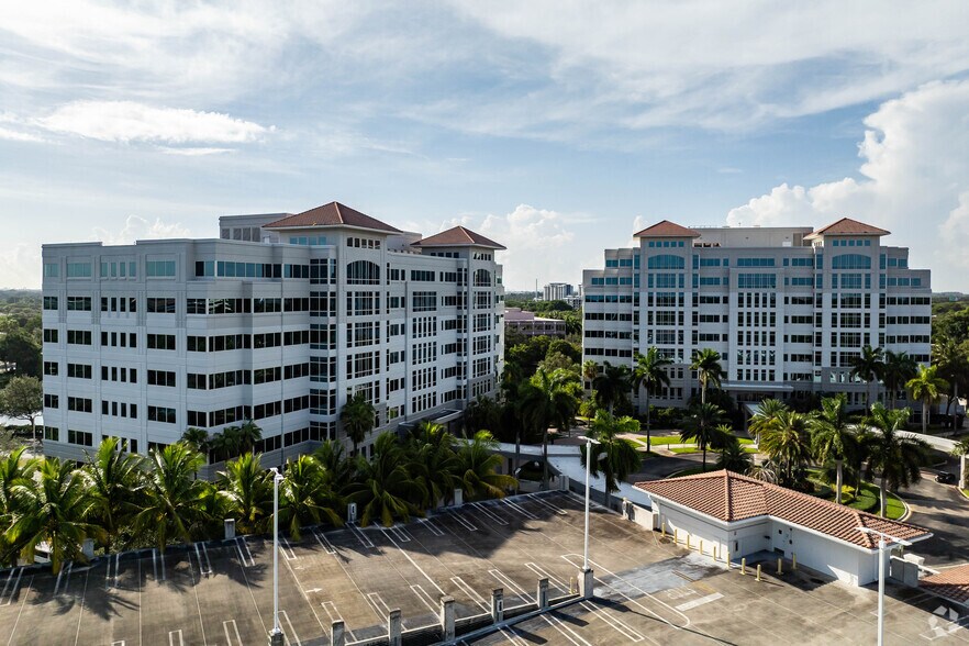 More Photos Of 1000 S Pine Island Rd, Plantation Office For Lease