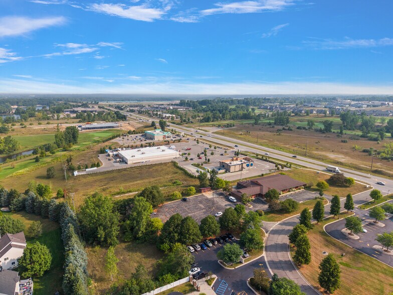 More Photos Of 485 Lapeer Rd, Oxford Office For Lease
