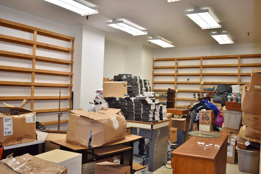 More Photos Of 1131 Central Ave, Middletown Loft Creative Space For Sale