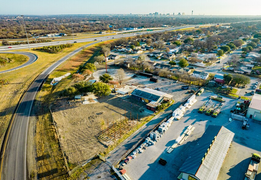 More Photos Of 1600 S General Mcmullen Dr, San Antonio Land For Lease