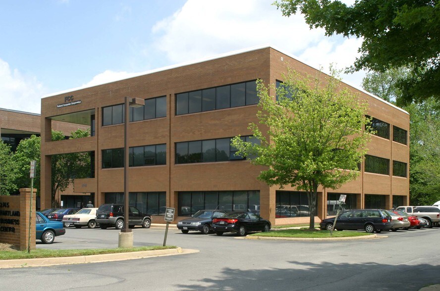 More Photos Of 2745 Hartland Rd, Falls Church Office For Sale