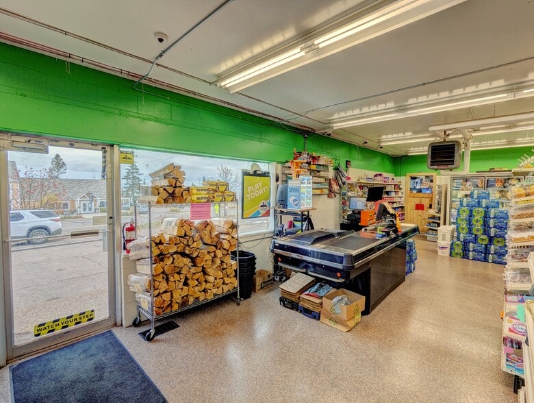 More Photos Of 7125 Mn-61, Tofte Freestanding For Sale