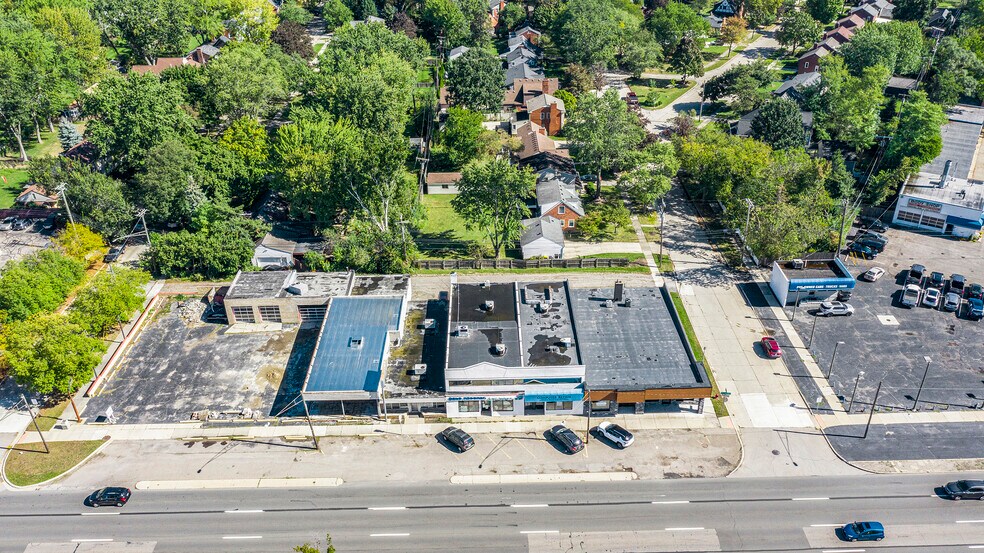 More Photos Of 30100 Woodward Ave, Royal Oak Storefront Retail Office For Lease