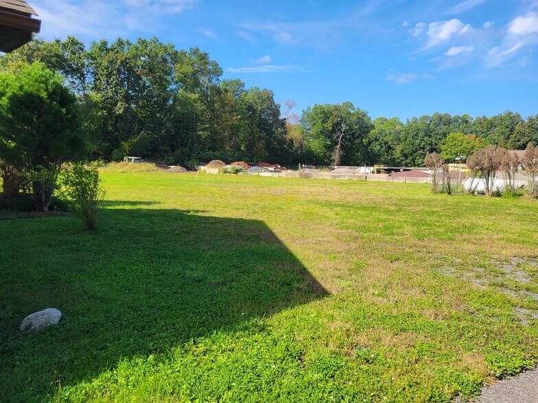 More Photos Of 1418 State Route 302, Middletown Freestanding For Sale