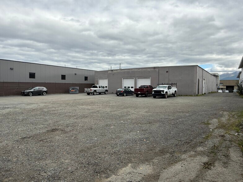 More Photos Of 4660 Gambell St, Anchorage Warehouse For Sale