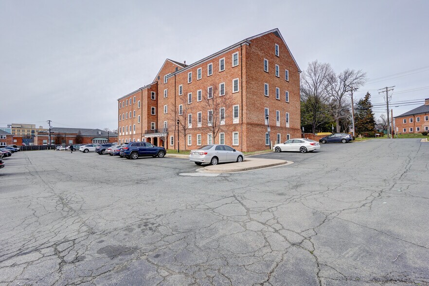 More Photos Of 313 Park Ave, Falls Church Medical For Lease