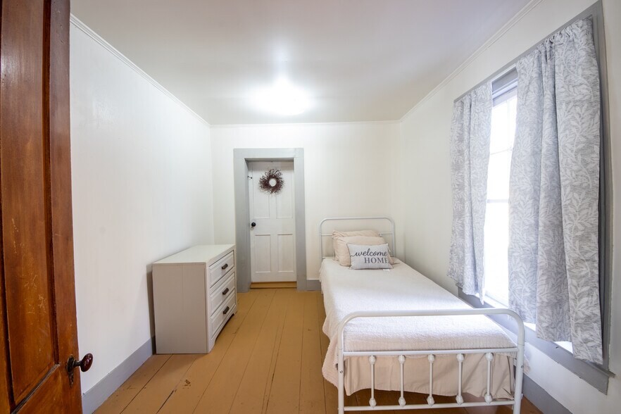 More Photos Of 345 Dorr Edson Rd, Oneonta Apartments For Sale