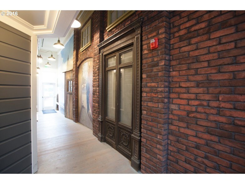 More Photos Of 1044 Marine Dr, Astoria Restaurant For Sale