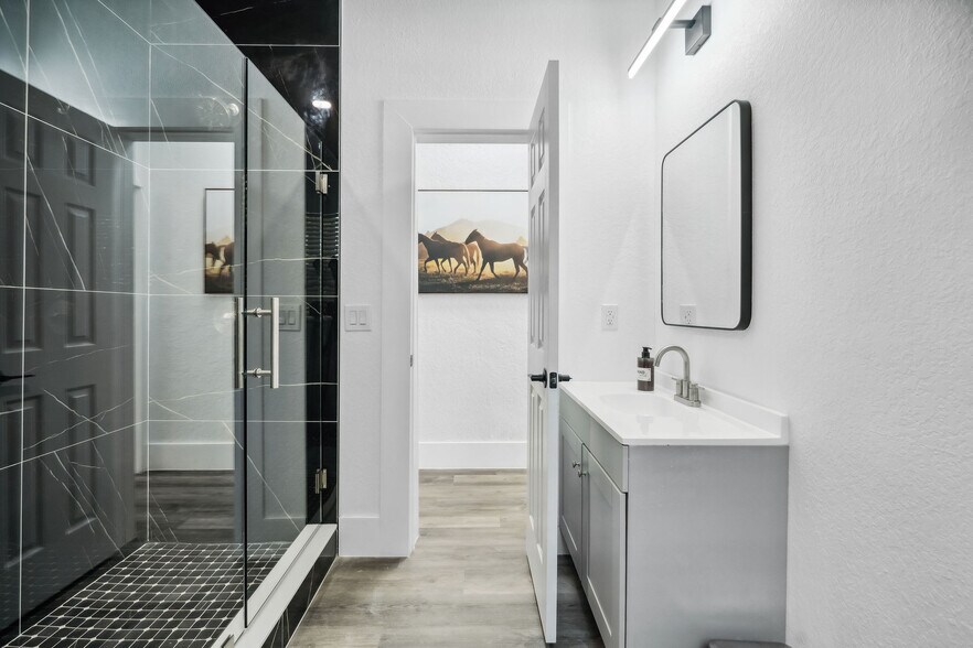 More Photos Of 806 E Chelsea St, Tampa Apartments For Sale