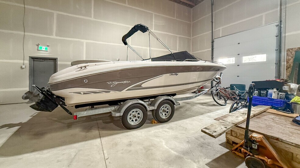 More Photos Of 2842-2848 Fenwick Rd, Kelowna Industrial For Sale