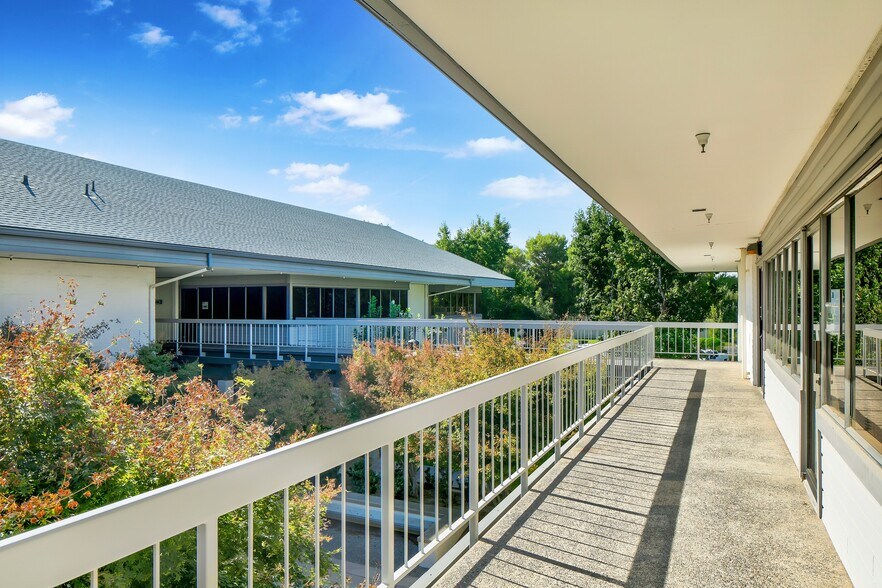 More Photos Of 5500 Ming Ave, Bakersfield Medical For Lease