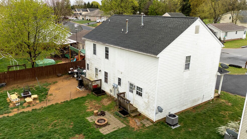 More Photos Of 2401 Mosley St, Waynesboro Apartments For Sale