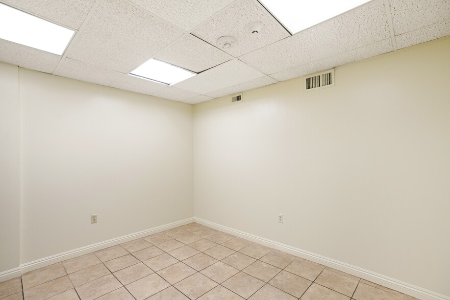 More Photos Of 1111 W Town and Country Rd, Orange Medical For Lease