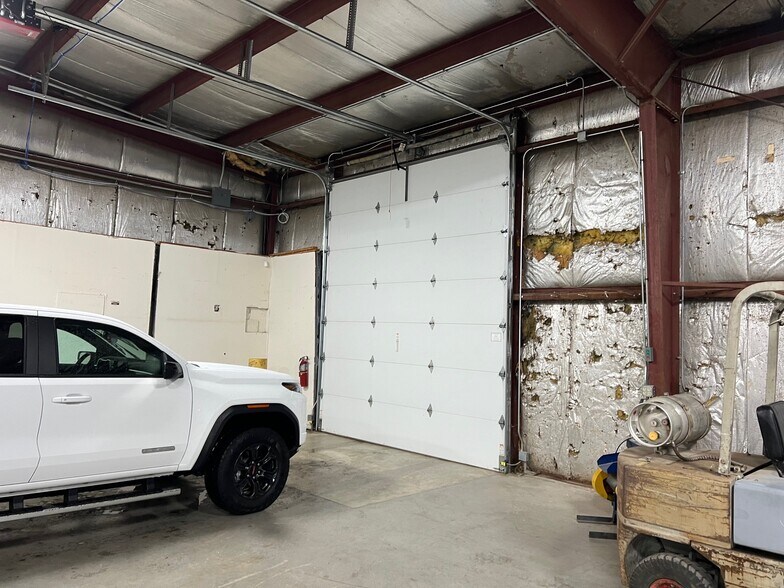 More Photos Of 1240 Stanford Dr, Kankakee Industrial For Sale