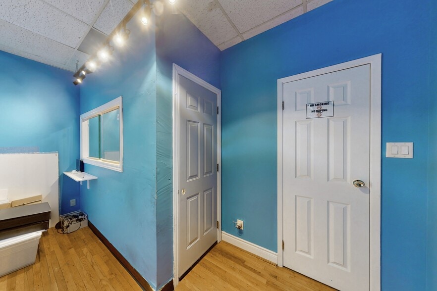More Photos Of 66 Gerrard St E, Toronto Storefront Retail Office For Lease