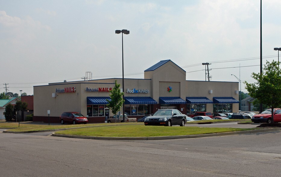 More Photos Of 1130-1132 Germantown Pky, Cordova General Retail For Lease