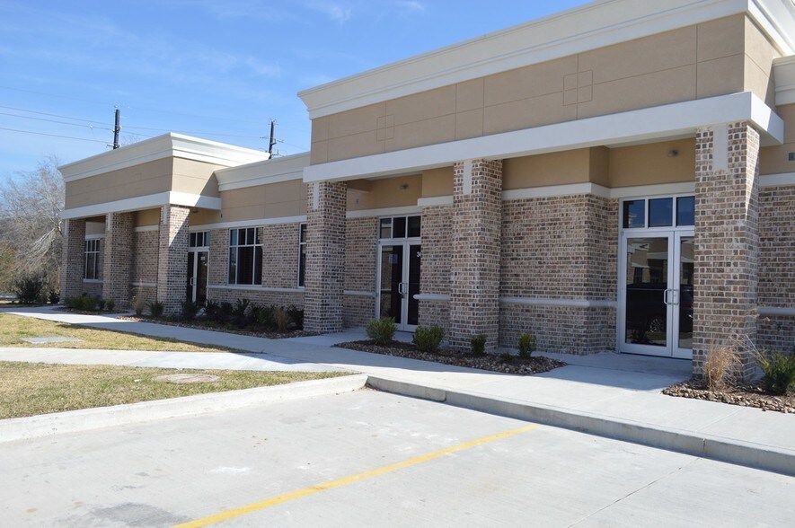 Primary Photo Of 16000 Park Ten Pl, Houston Medical For Sale