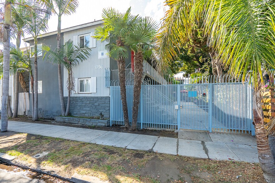 More Photos Of 1056 E 6th St, Long Beach Apartments For Sale