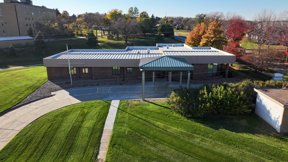 More Photos Of 1603 W Prospect Ave, Norfolk Medical For Sale