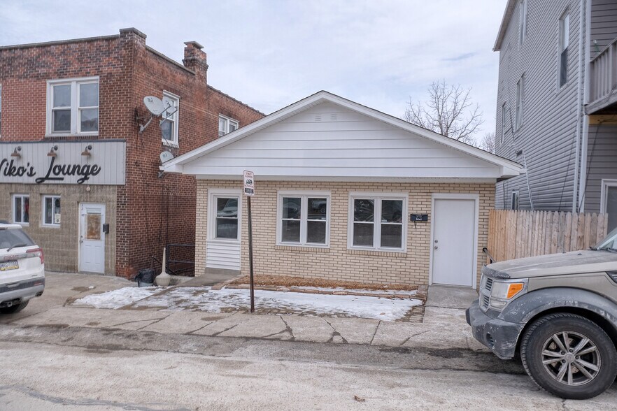 Primary Photo Of 340 Center Ave, Pittsburgh Medical For Sale