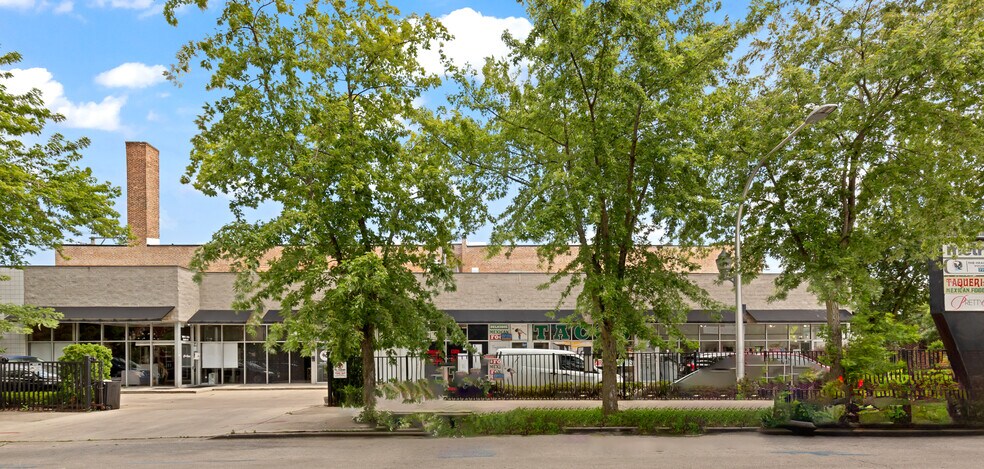 More Photos Of 700 E 47th St, Chicago Storefront For Sale