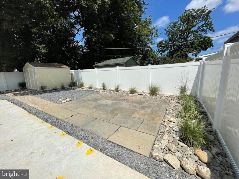 More Photos Of 9200 Academy Rd, Philadelphia Office Residential For Lease