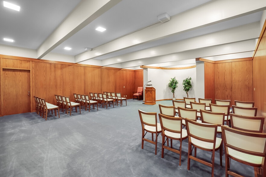 More Photos Of 1801 Commerce Blvd, Mound Funeral Home For Sale