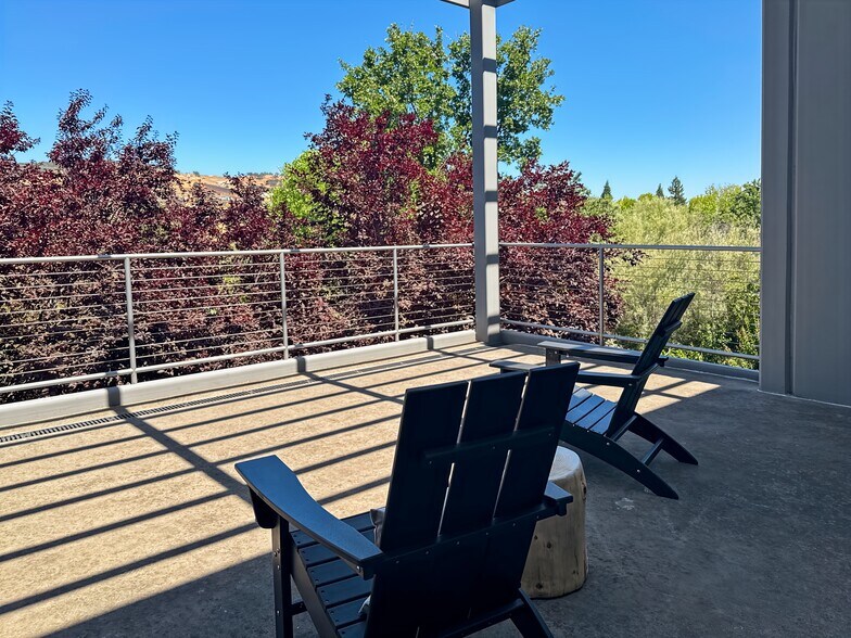 More Photos Of 1264 Hawks Flight Ct, El Dorado Hills Coworking Space