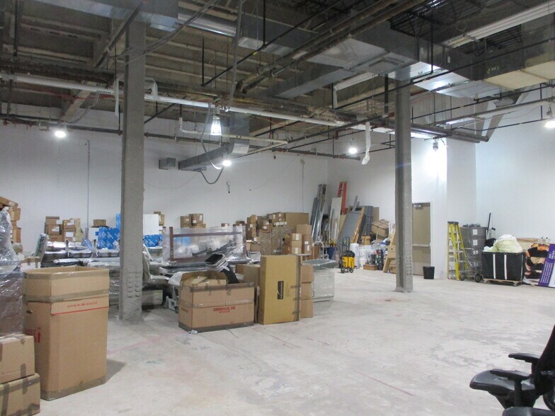 More Photos Of 41-61 Kissena Blvd, Flushing Office For Lease