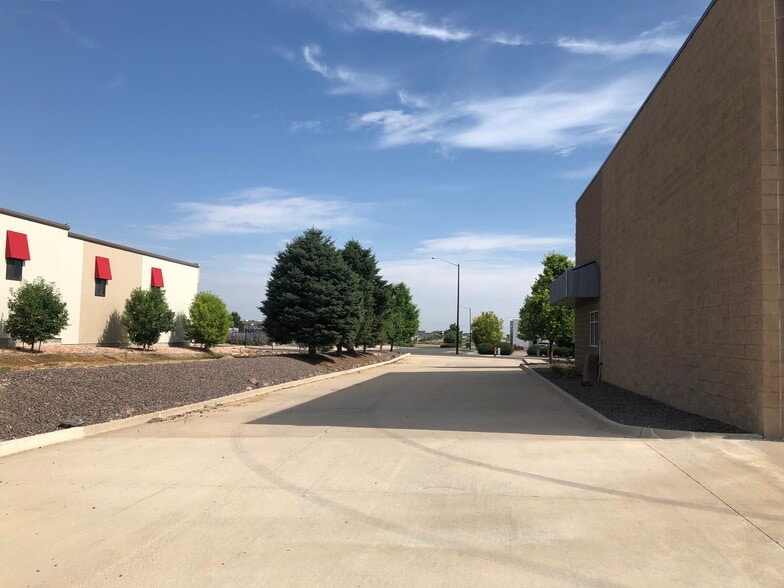 More Photos Of 3752 Imperial St, Frederick Light Manufacturing For Sale