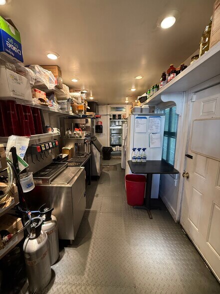 More Photos Of 709 W Main St, Madison General Retail For Sale