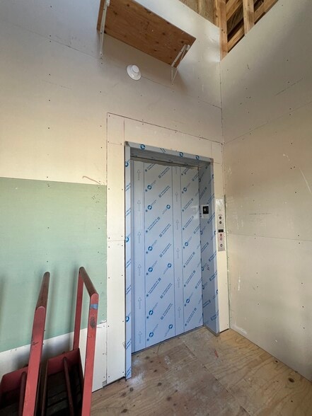 More Photos Of 821 Boston Post Rd, Old Saybrook Storefront Retail Office For Lease