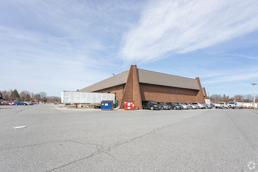 More Photos Of 717 Hammonds Ferry Rd, Linthicum Heights Unknown For Lease