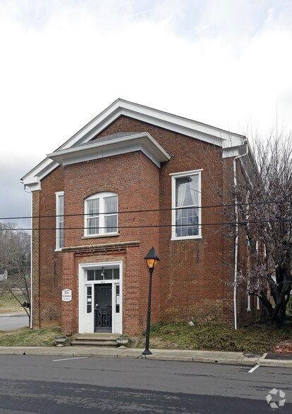 More Photos Of 414 Wharf St, Loudon Office For Sale