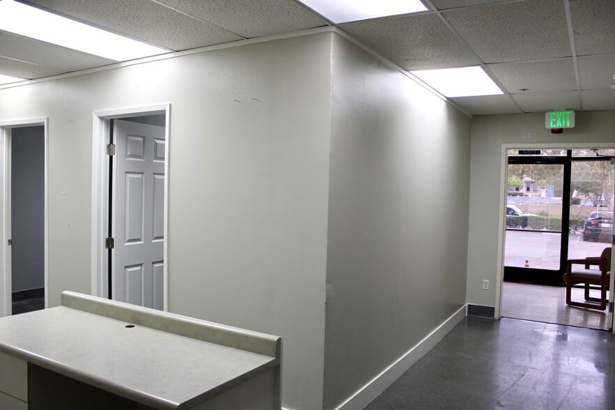 More Photos Of 135 Carmen Ln, Santa Maria Rehabilitation Center For Lease