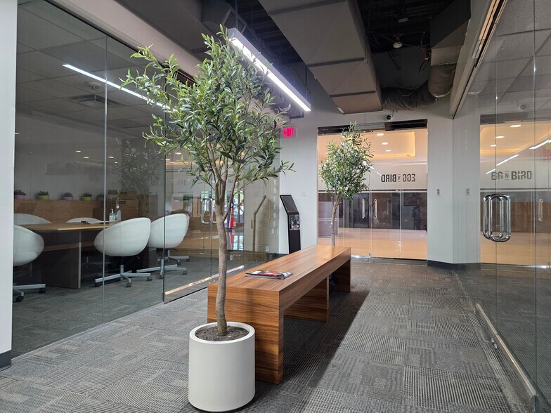 More Photos Of 2100 Valley View Ln, Farmers Branch Office For Lease