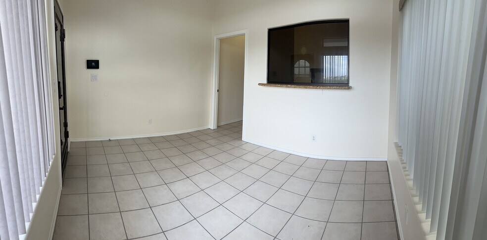 More Photos Of 1939 W. Owassa Rd, Edinburg Office For Lease