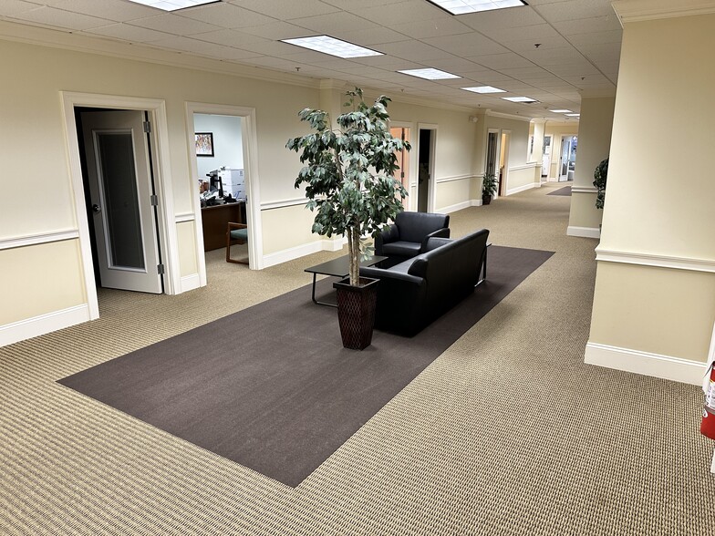 More Photos Of 6 Lyberty Way, Westford Office For Sale