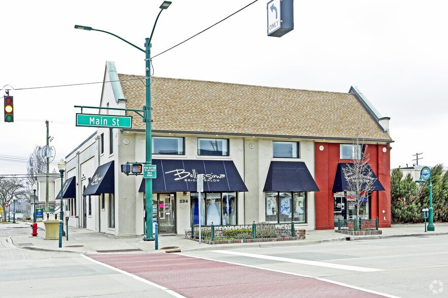 More Photos Of 234 S Main St, Rochester Storefront Retail Office For Lease