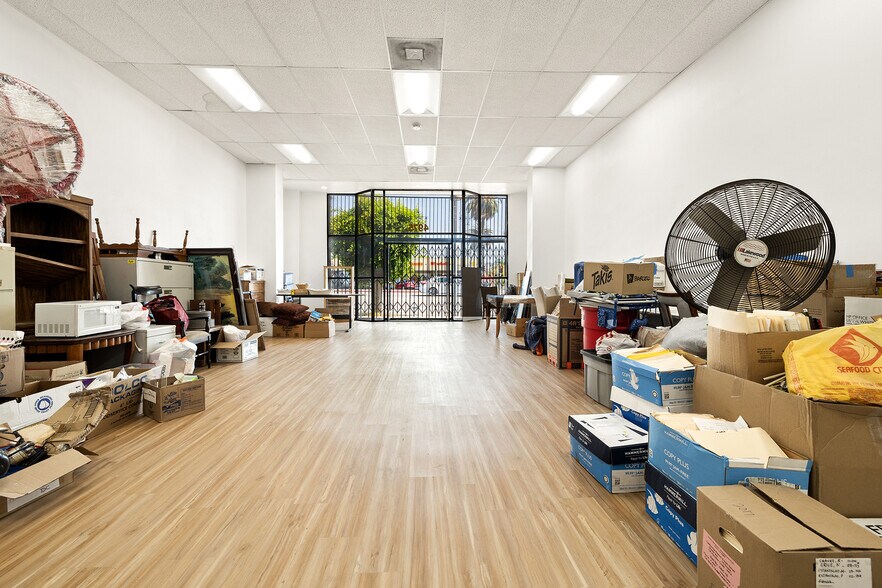 More Photos Of 4973-4975 N Huntington Dr, Los Angeles Storefront Retail Residential For Lease