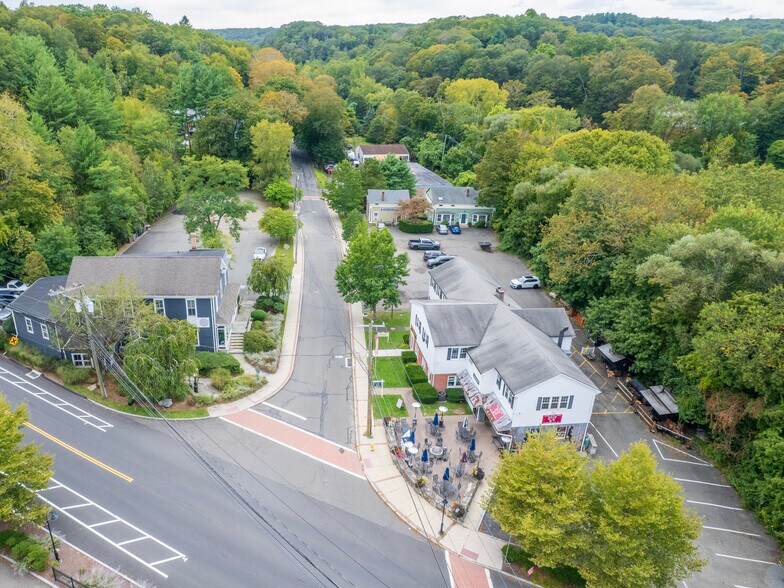 More Photos Of 12 Old Mill Rd, Redding Freestanding For Lease