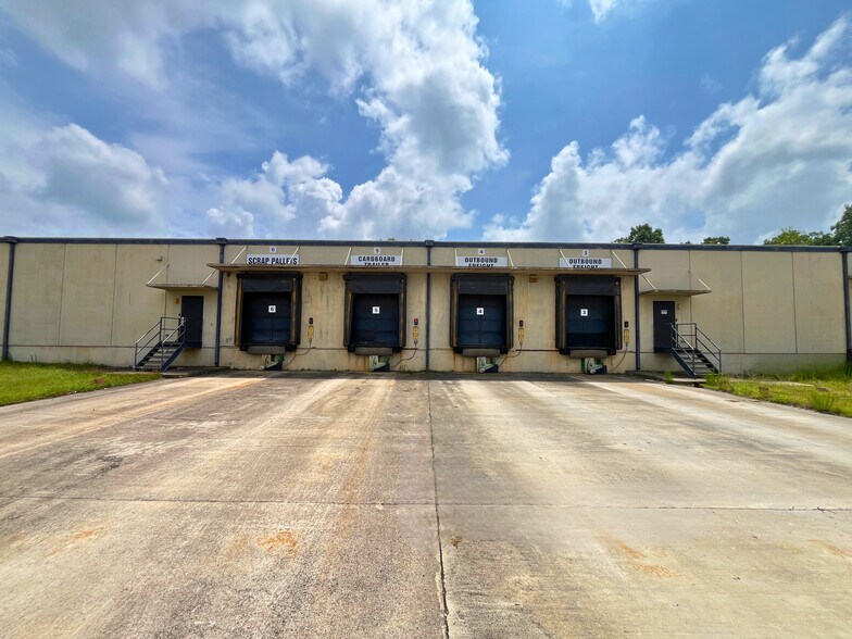 More Photos Of 220 Feld Ave, High Point Warehouse For Lease