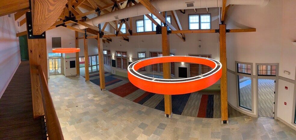 More Photos Of 290 Main St, Islip Bank For Lease