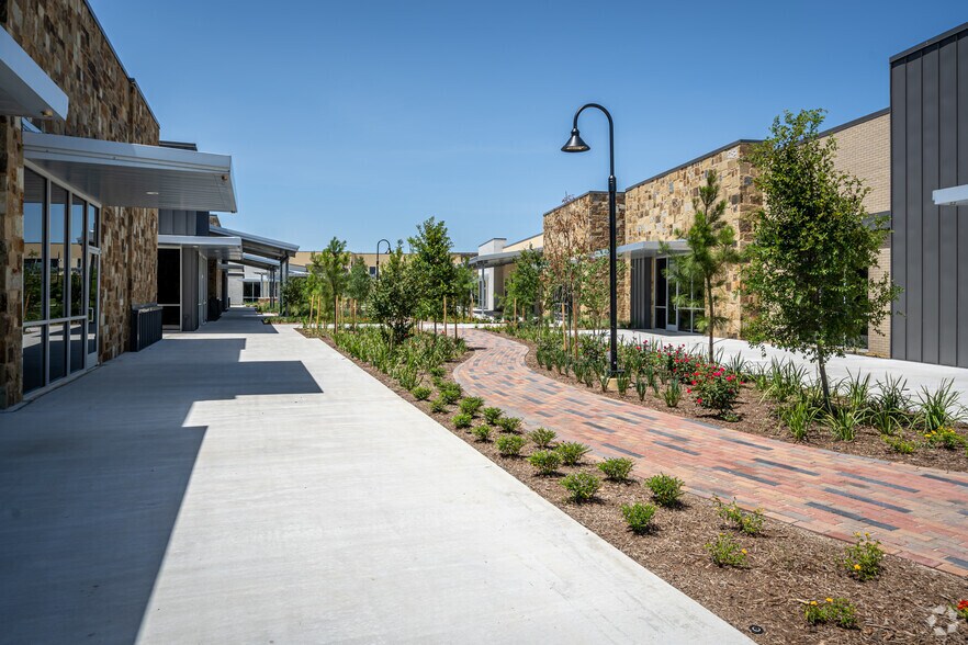 More Photos Of Cross Creek Ranch Blvd, Fulshear Unknown For Lease